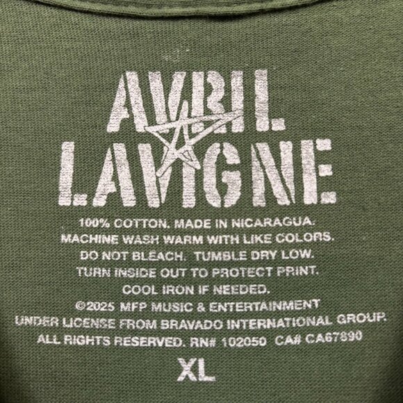 Avril Lavigne The Best Damn Thing Album T-Shirt Size Extra Large - Picture 4 of 4